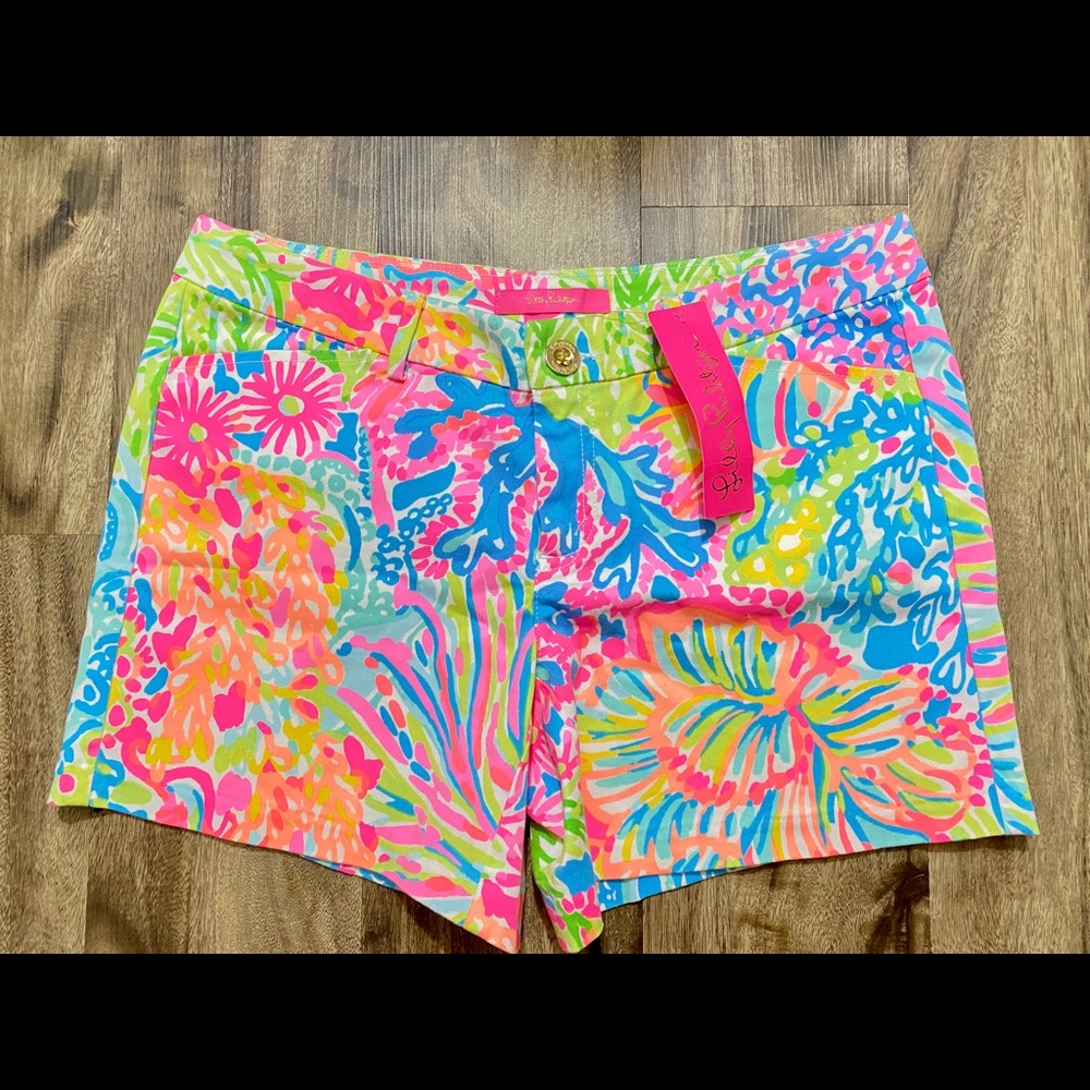 NWT Bay Avenue Lover’s Coral Lilly Pulitzer Shorts